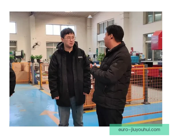 曼城与能源公司续约赞助再续合作共创辉煌未来